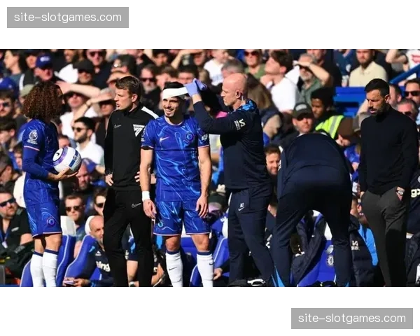 英超欧冠资格争夺白热化，四队竞逐两个席位