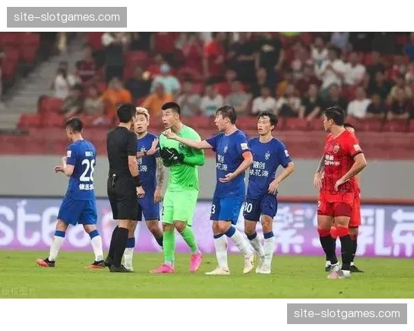 内托染红凸显蓝军纪律顽疾 本赛季已九人被罚下场